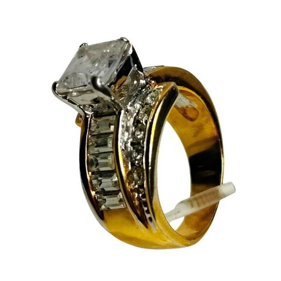Gold Plated Ring Size 8 Baguette Princess Cut Cubic Zirconia Stones Vtg Jewelry - Picture 5 of 7